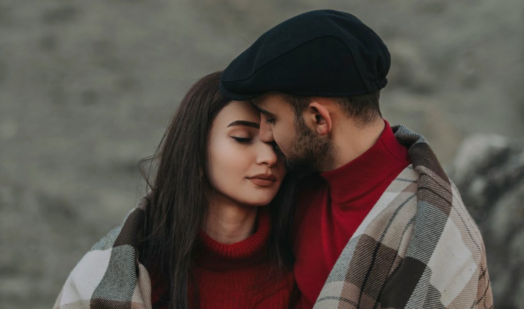 Bir Başka İnsanla İlişki İçinde Olmaya Neden İhtiyaç Duyarız?