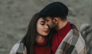 Bir Başka İnsanla İlişki İçinde Olmaya Neden İhtiyaç Duyarız?